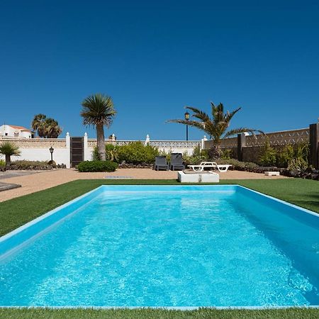 Homeforguest Apartment With Pool And Terrace 1 Min From The Beach Corralejo Exteriör bild