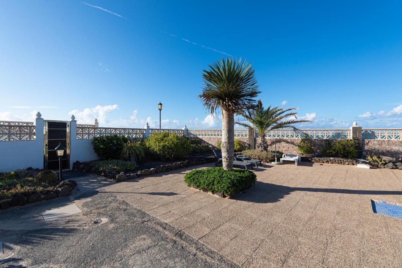 Homeforguest Apartment With Pool And Terrace 1 Min From The Beach Corralejo Exteriör bild